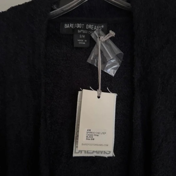 NWT BAREFOOT DREAMS Black Bamboo Chic Lite Calypso Wrap - Picture 5 of 6